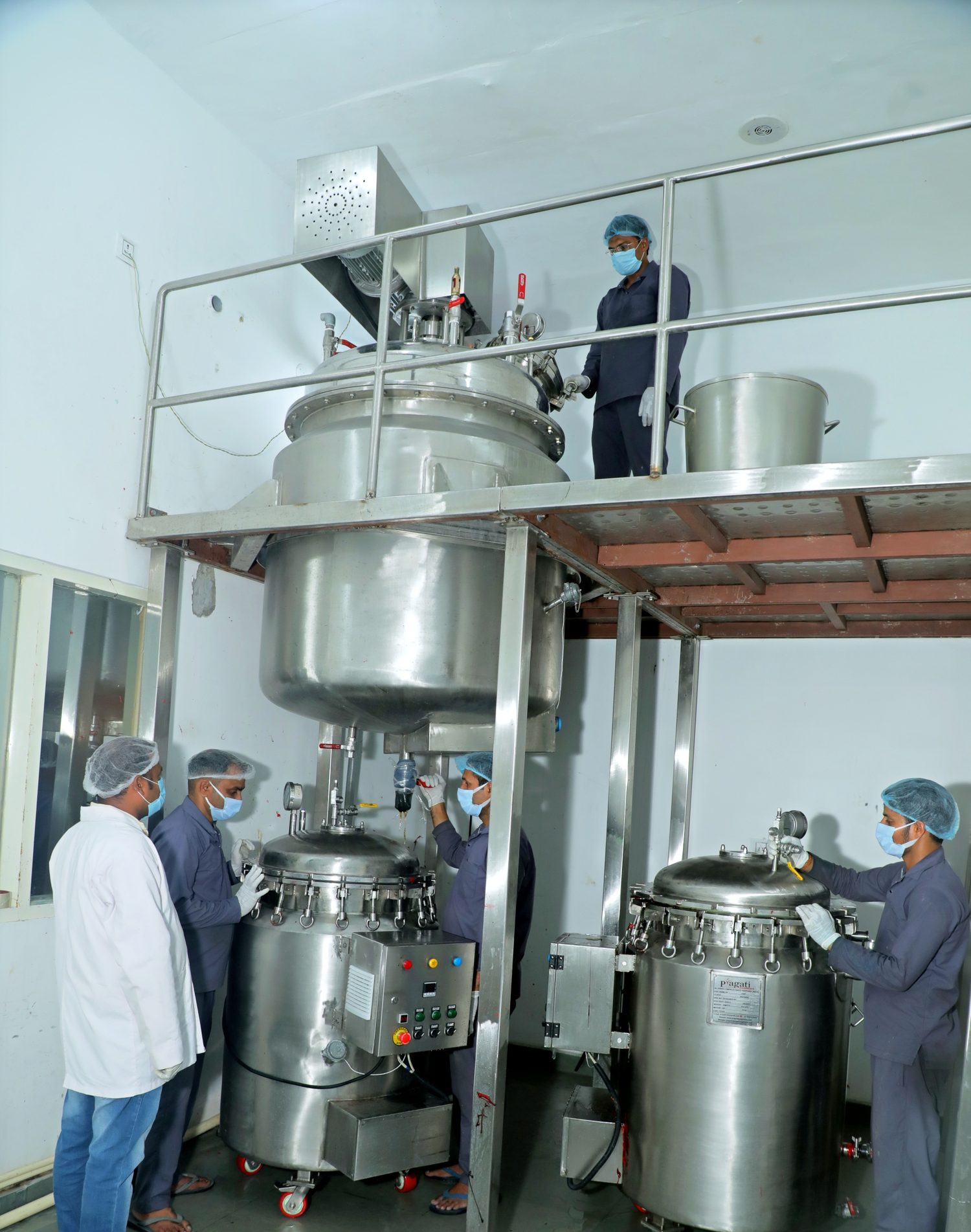 Gelatin preparation section at Admetus Lifesciences — Halal-certified gelatin sourcing for GCC and international export
